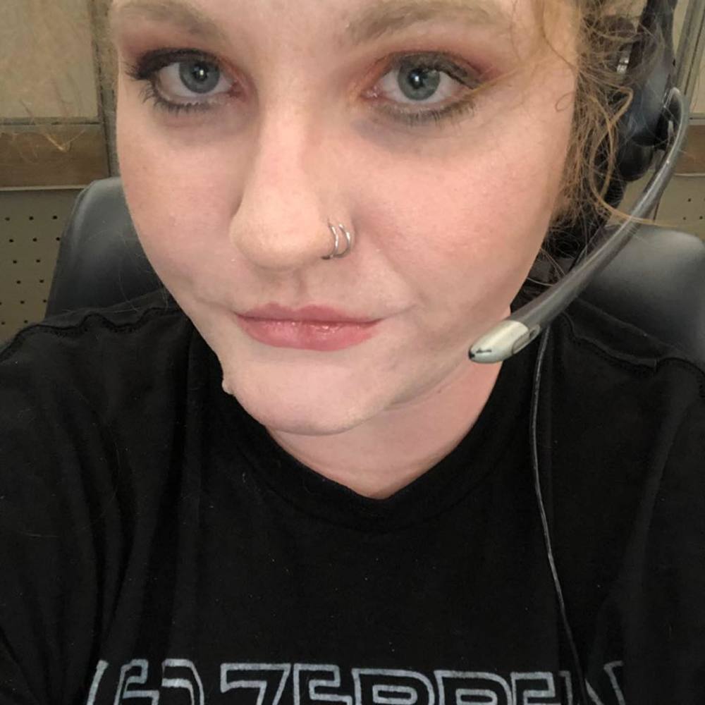 Meet your Posher, Caitlin